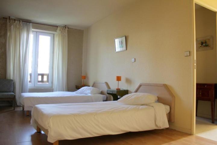 Hotel Restaurant Du Mee Le Mee-sur-Seine Room photo