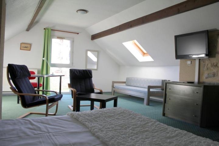 Hotel Restaurant Du Mee Le Mee-sur-Seine Room photo